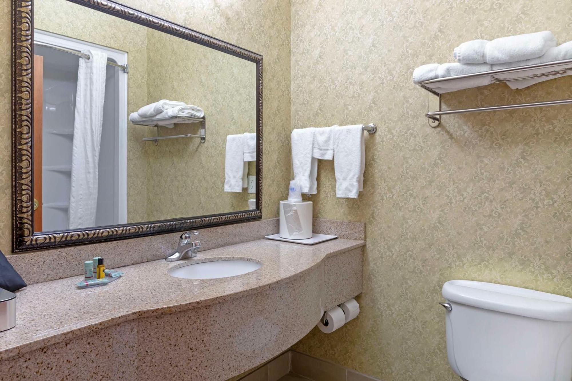 Best Western Plus Bradbury Inn And Suites Waycross Bagian luar foto