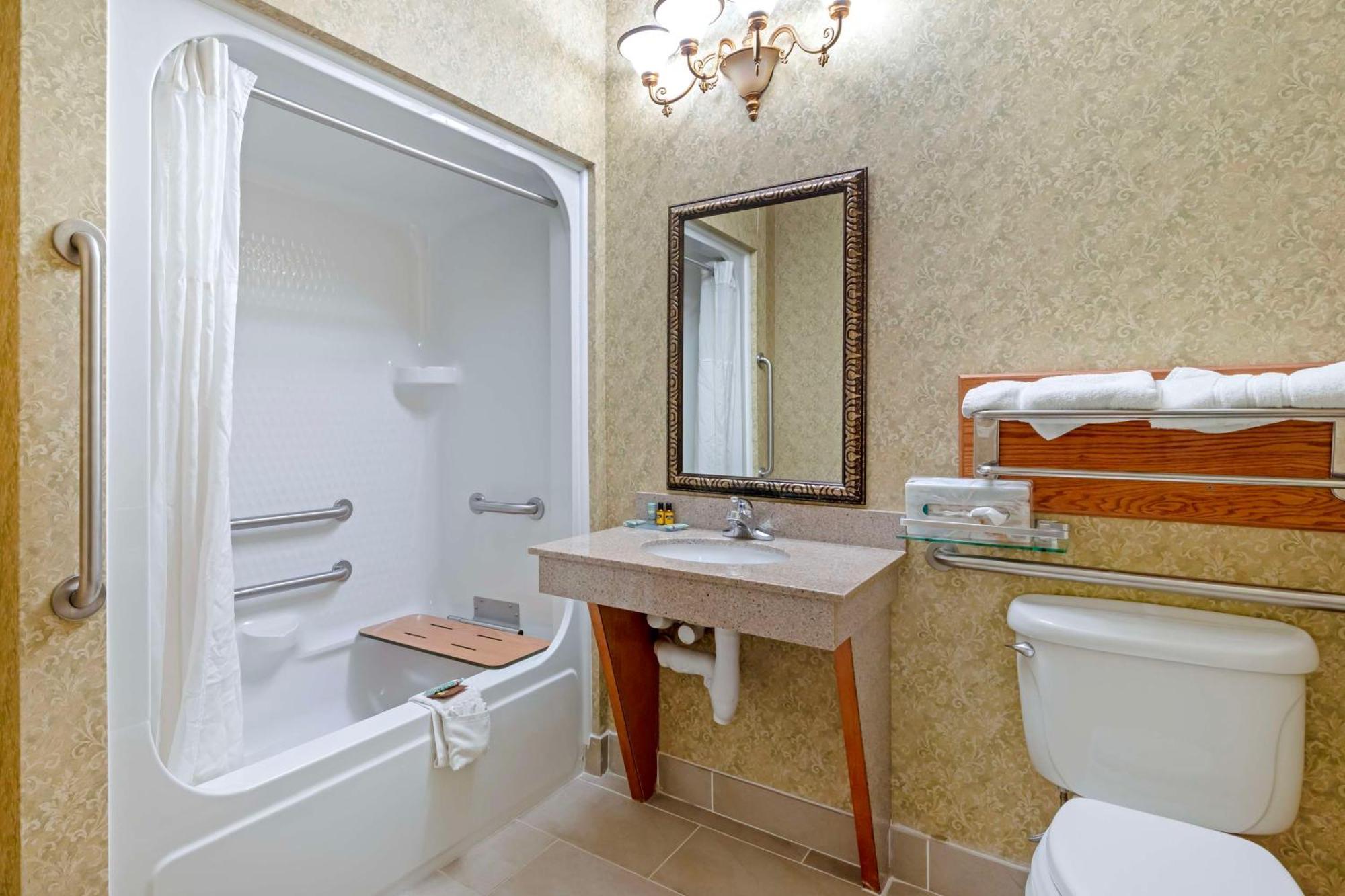 Best Western Plus Bradbury Inn And Suites Waycross Bagian luar foto